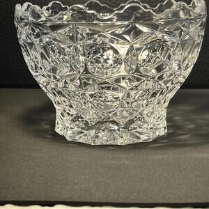 Clear Glass bubble prism pressed cut glass bowl with‎ scalloped edge